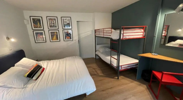 Четырёхместный номер Standard Hôtel Les Hauts de Meursault