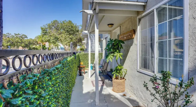 Коттедж с 2 комнатами Super Walkable! Historic Home in Dtwn Long Beach