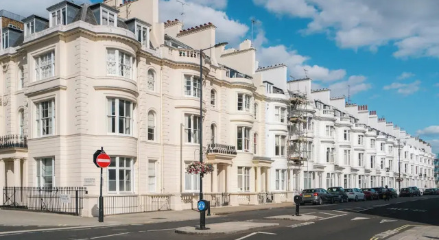 Stylish London Apartment in Hallfield Estate