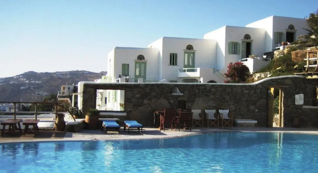 Кровать в общем номере Mykonos View Hotel