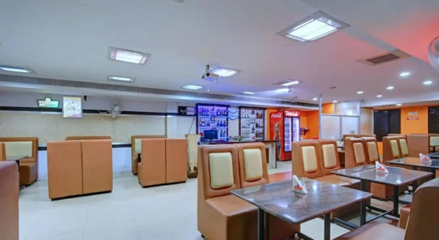 Hotel Nadaradjane Residency