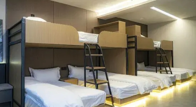 Кровать в общем номере Three Kingdoms E-sports Smart Hotel (Shangqiu Zhecheng Chunshui Road Branch)