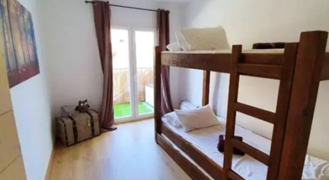 One bedroom appartement at Empuriabrava 50 m away from the beach with lake view and furnished terrace, Забронировать Апартаменты/квартира Отели Alt Empordà с парковкой, Парковка