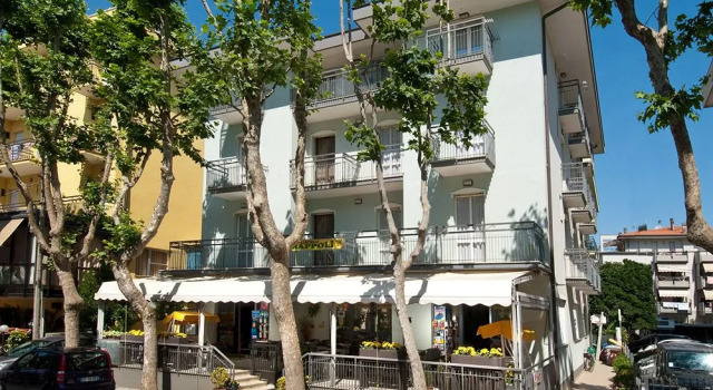 Hotel Grappoli, Забронировать Отель Ривабелла Римини, рядом с Аквапарк Arenas Water