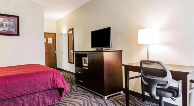Номер Standard Quality Inn & Suites North Montgomery
