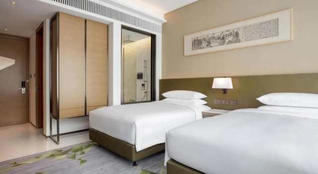 Четырёхместный номер Deluxe с видом на океан Sheraton Hong Kong Tung Chung Hotel
