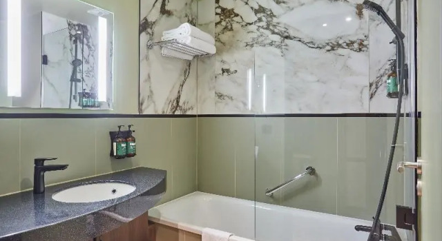 Двухместный номер Premium voco Paris - Porte de Clichy by IHG
