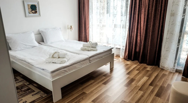 Cabacum Plaza, Varaa Hotelli Hotellit Varna region uima-altaalla, Uima-allas