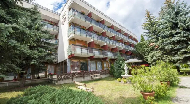 Service 4 You Apartments, Buchen Sie Ferienwohnung Hévíz 