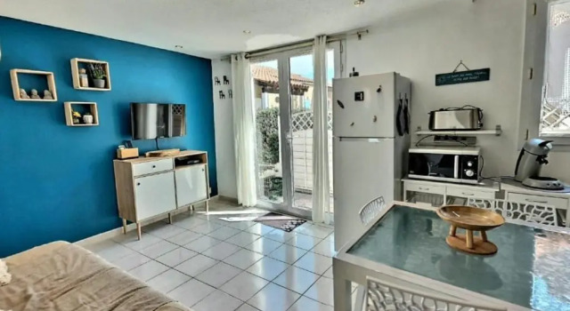 Коттедж Apartment for 6 people 100m from the beach of Valras-plage