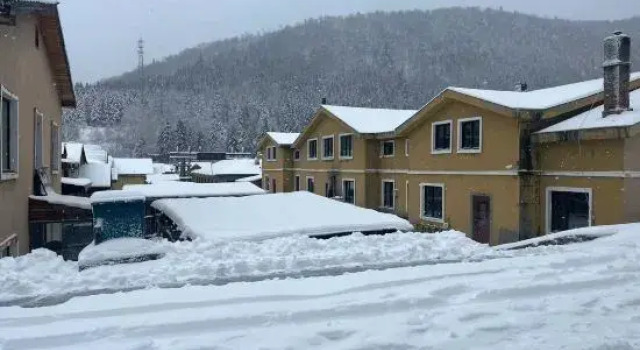 Xuexiang Zhaolaoer Family Hotel(雪乡赵老二家庭旅馆), Book Hotel Shuangfeng Forest Farm Kina