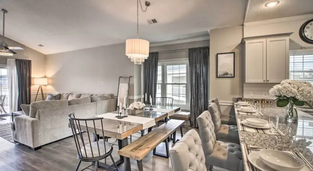 Апартаменты с 2 комнатами с балконом < 3 Mi to Broadway at the Beach: Updated Condo!