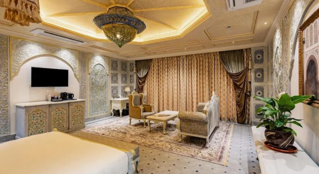 Shilp wellness Resort and Spa, Забронировать Курортный отель Отели Kālundri с бассейном, Бассейн