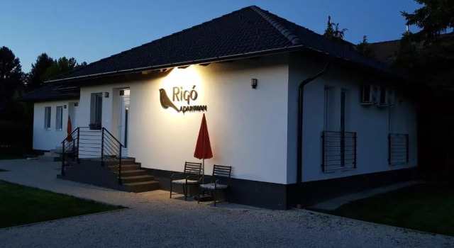 Апартаменты Rigó Apartman