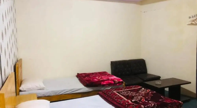 Skardu City Guest House, Забронировать Гостевой дом Отели Скарду с парковкой, Парковка
