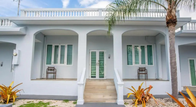 Casa Loba Suite 2 at 413 with private pool, Забронировать Отель Отели Ринкон с парковкой, рядом с Domes, Парковка