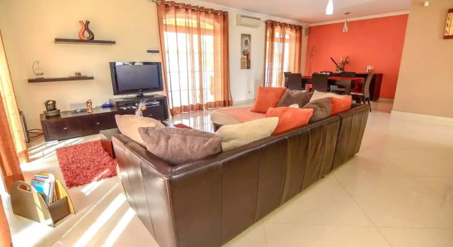 Villa With 3 Bedrooms in Armação de Pêra, With Wonderful sea View, Private Pool, Furnished Garden, Забронировать Вилла Армасан-де-Пера Барловенто, рядом с Часовня Богородицы-на-Скале