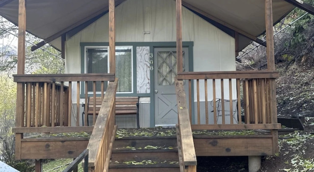 Тент с балконом Indian Flat RV Park - Tent Cabins & Cottages