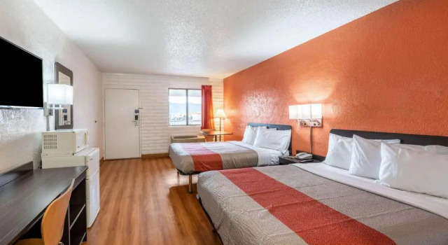 Четырёхместный номер Standard Motel 6 Eloy Arizona Casa Grande