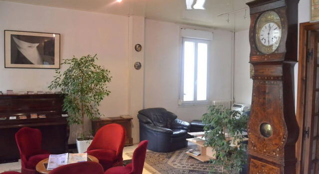 Wills Hotel, Book Hotel Hotels in Narbonne with Parking, Parking