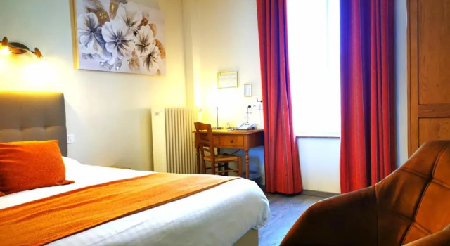Номер Superior Logis Hôtel-Restaurant La Sapinière