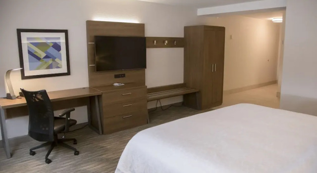 Двухместный номер Standard Holiday Inn Express & Suites Colorado Springs North by IHG