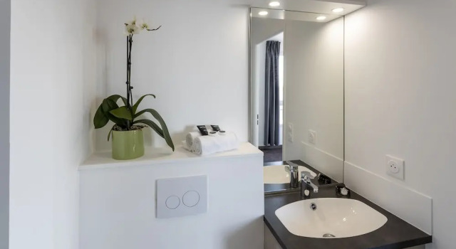 Апартаменты Standard Nemea Appart Hotel Europe Velizy Villacoublay