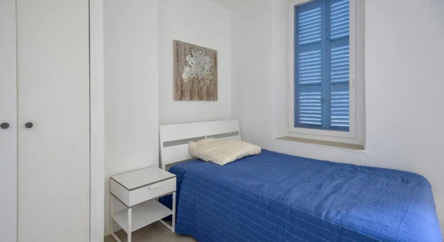 Chic And Modern Apt 5 Min From the Beach