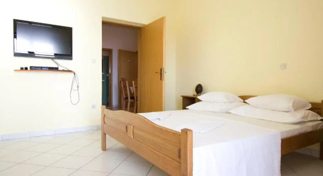 Апартаменты Ella Apartments