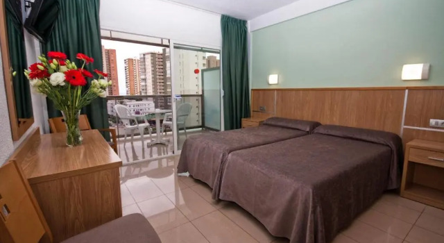 Двухместный номер Standard с видом на бассейн Hotel Perla