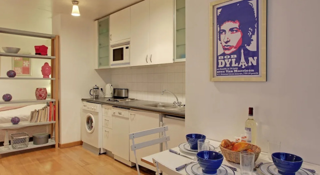 S09278 - Studio with patio for 3 people, Grand Boulevards, Забронировать Отель 9-й округ: Опера Париж, рядом с Гран Бульвар