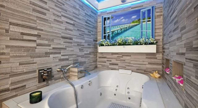 Коттедж Casa Pineapple Social by Avantstay Spa, Game Room, EV Charger Near Las Olas + Fort Lauderdale Beaches Sleeps 16