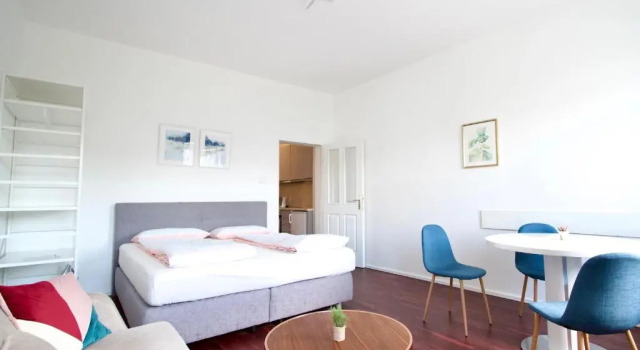Comfortable Apartments Vienna 1100 with contactless Check-in, Prenota Appartamento 10. Favoriten Vienna, vicino a Stazione Ferroviaria di Matzleinsdorfer Platz