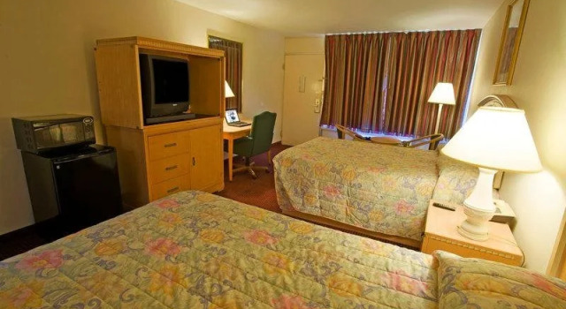 Americas Best Value Inn Evergreen