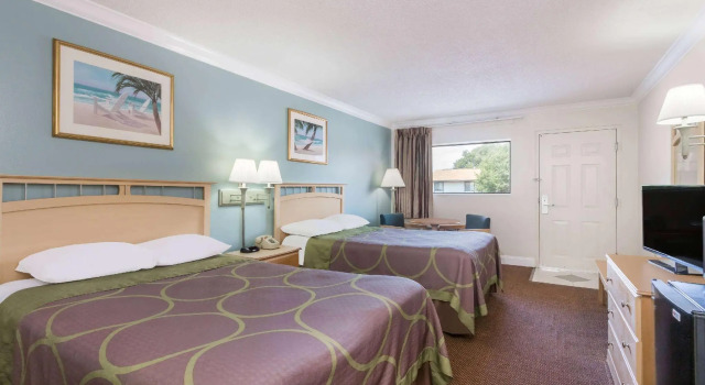 Четырёхместный номер Standard Super 8 by Wyndham Ft Walton Beach