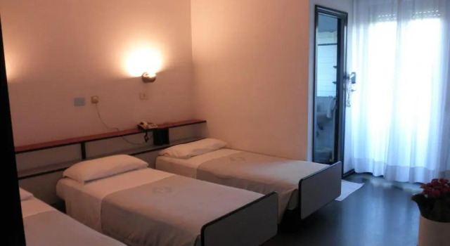 Трёхместный номер Standard Park Hotel