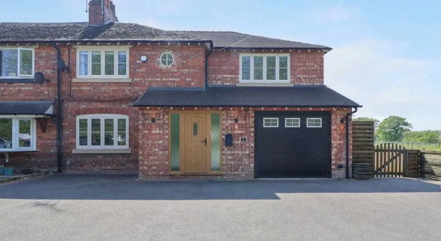 Dolly's House, 予約 ホテル Middlewich チェシャー