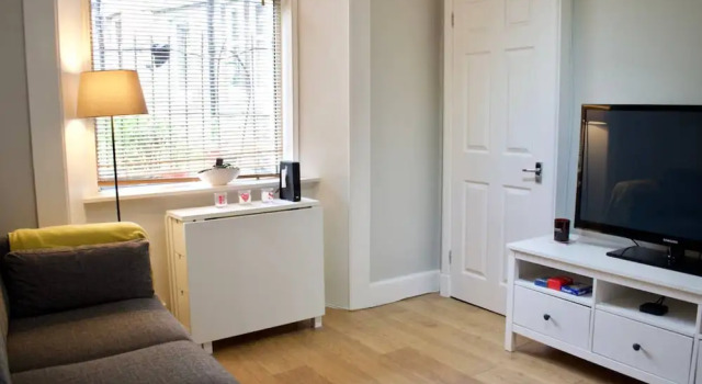 Homely 1 Bedroom Edinburgh Apartment Near Canal, Prenota Appartamento Edimburgo 