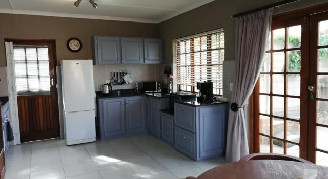 Коттедж с 2 комнатами Charming Seaside Cottage