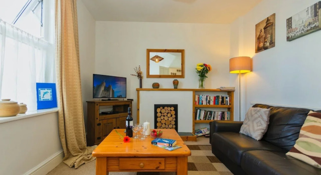 Braunton Blue Dolphin Cottage 3 Bedrooms, Book Feriehus Villaer i Saunton, Villa