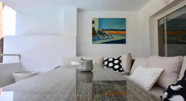 Charming 2 Bedroom Trocadero Arena area