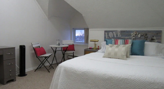 Colborne Bed and Breakfast, Rezervați Hotel Goderich Huron, Perth, Waterloo and Wellington