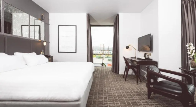 Номер Executive Titanic Hotel Belfast