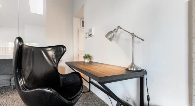 Коттедж Modern Hollywood Hills Home-Pool,Sauna,5*location