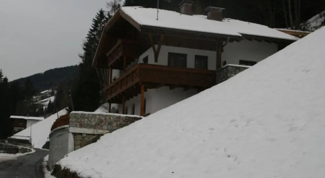 Haus Lina, Prenota Hotel Hotel a Tirolo con parcheggio, Parcheggio