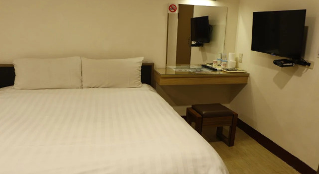D.Y. Hotel, Prenota Hotel Taichung Cina, vicino a Calligraphy Greenway