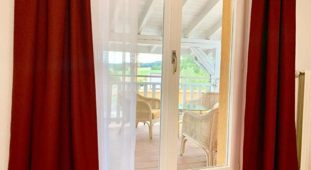 Hotel Adore, Забронировать Отель Романель 