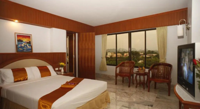 Номер Superior Boon Siam Hotel