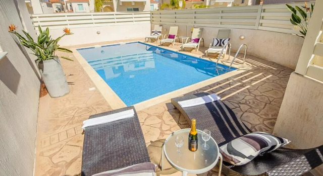 Вилла Pernera Holiday Villa 012