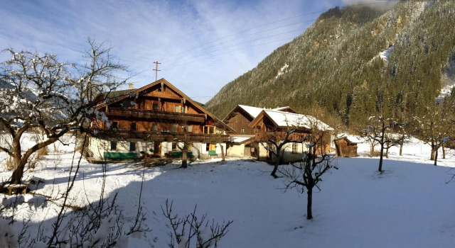 Kassnerhof Pension (Mayrhofen), Забронировать Отель Майрхофен Майрхофен - Хиппах, рядом с Гондольный подъемник Ахорнбан
